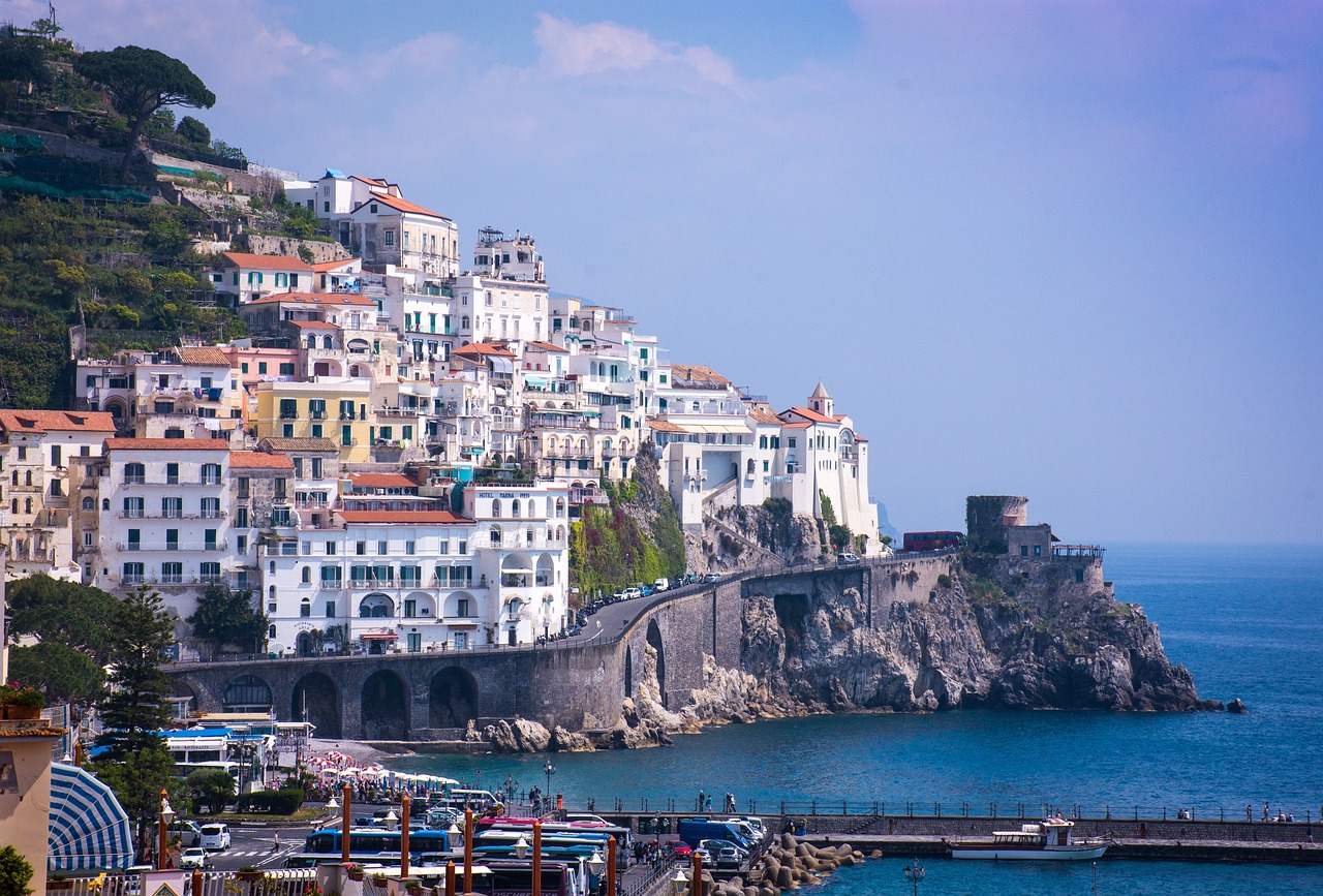 The Coastal Retreat, Amalfi Coast, Italy (image credits: pixabay)