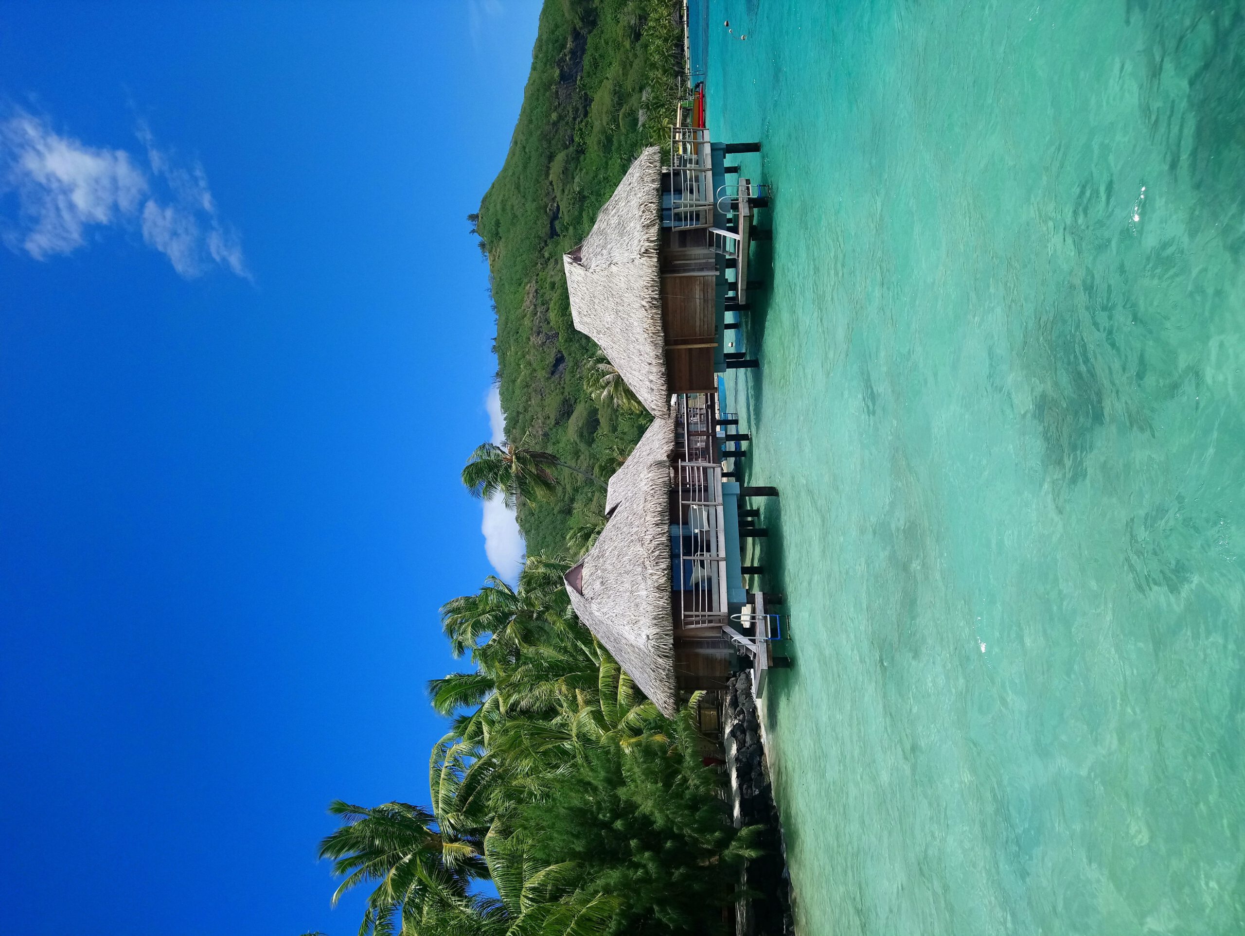 Four Seasons Resort Bora Bora (image credits: wikimedia)