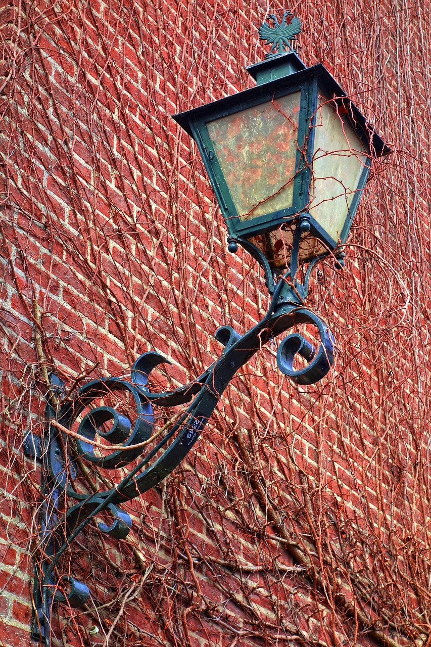 Artistic Wall Sconces (image credits: pixabay)
