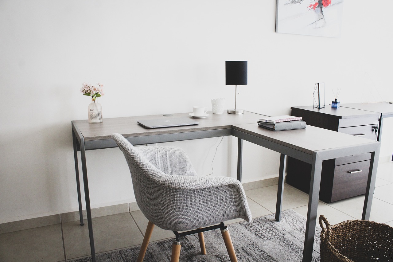 Misplaced Furniture Breaks Up Social Connection (image credits: pixabay)