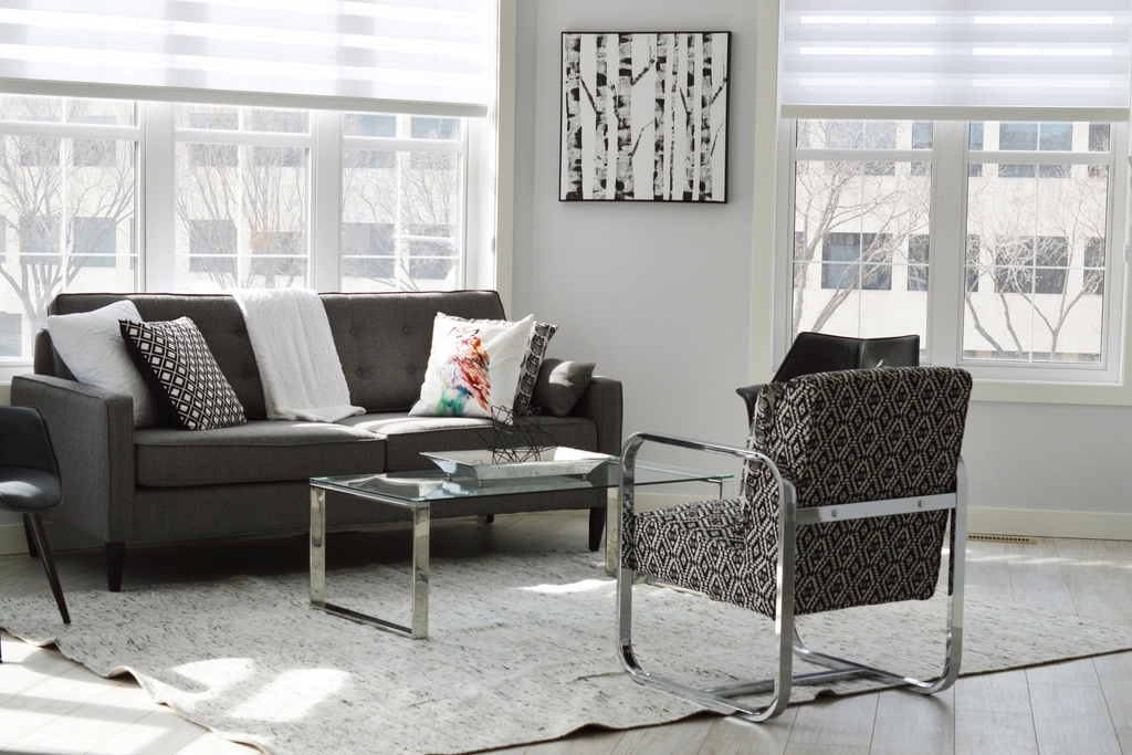 The Shift Towards Subtle Elegance (image credits: rawpixel)