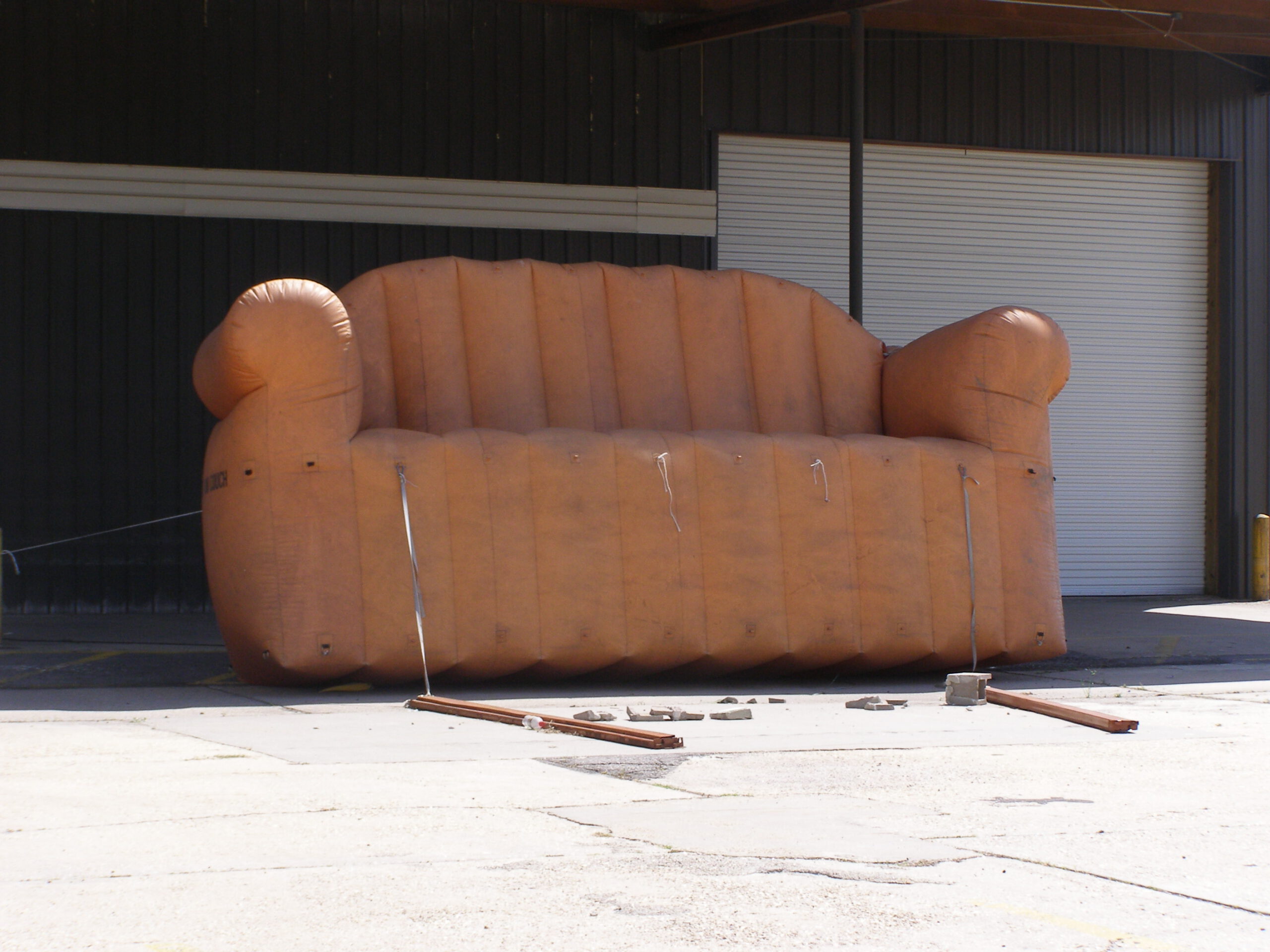The Inflatable Sofa Gimmick (image credits: wikimedia)