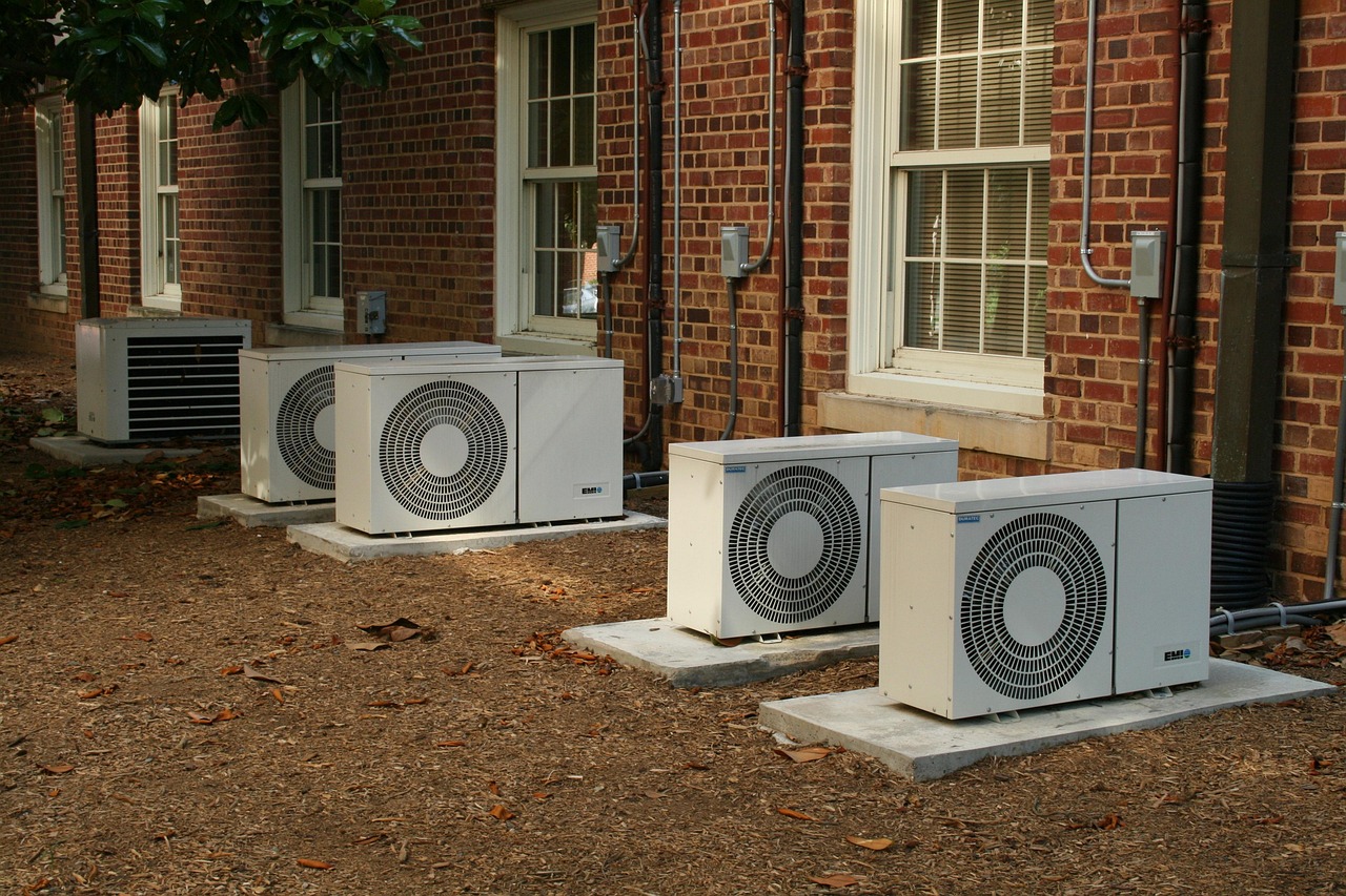 HVAC System Sizing and Ductwork Disasters (image credits: pixabay)
